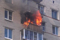 Основная причина пожаров на балконах и лоджиях жилых домов – неосторожное обращение с огнем
