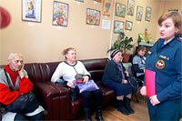 Беседа с клиентами дневного пребывания территориального центра социального обслуживания «Ново-Переделкино» филиала «Солнцево»
